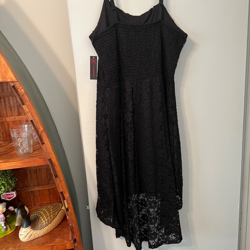 Dress - Picture 2 of 2